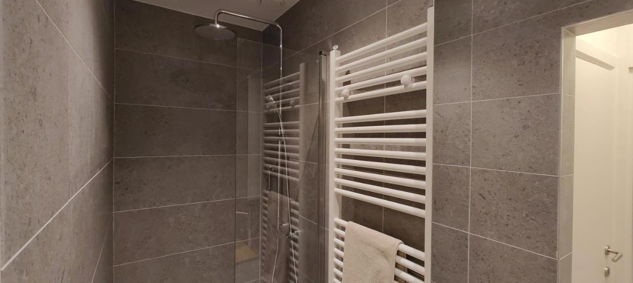Centrum Luxe Appartement Ost 2 Plus 2 オステンド エクステリア 写真